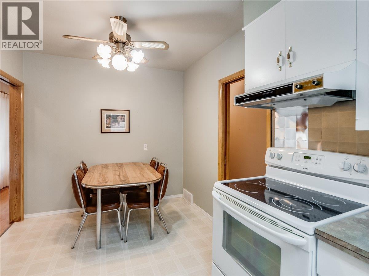 3410 CARNATION DRIVE - 12