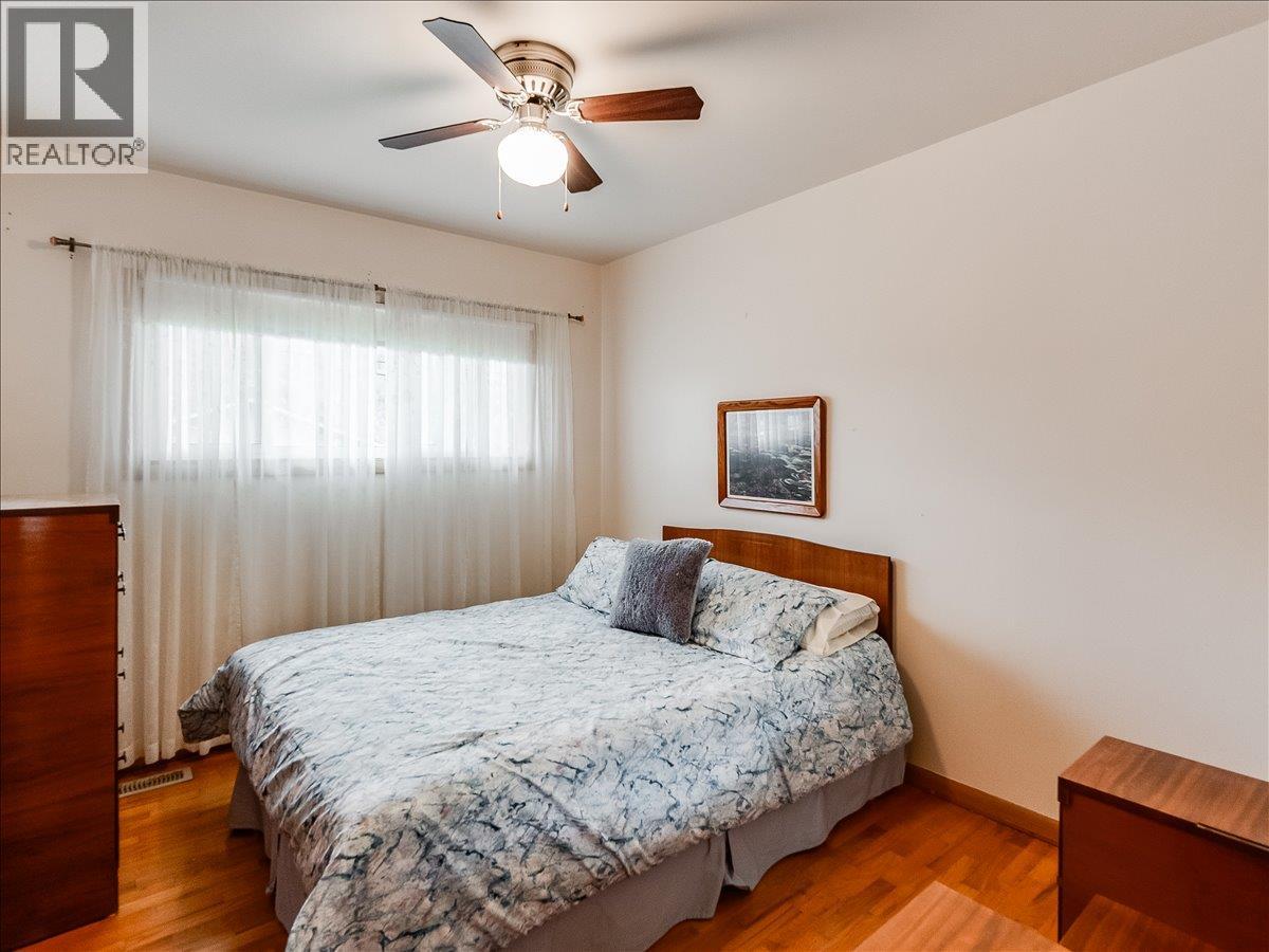 3410 CARNATION DRIVE - 17