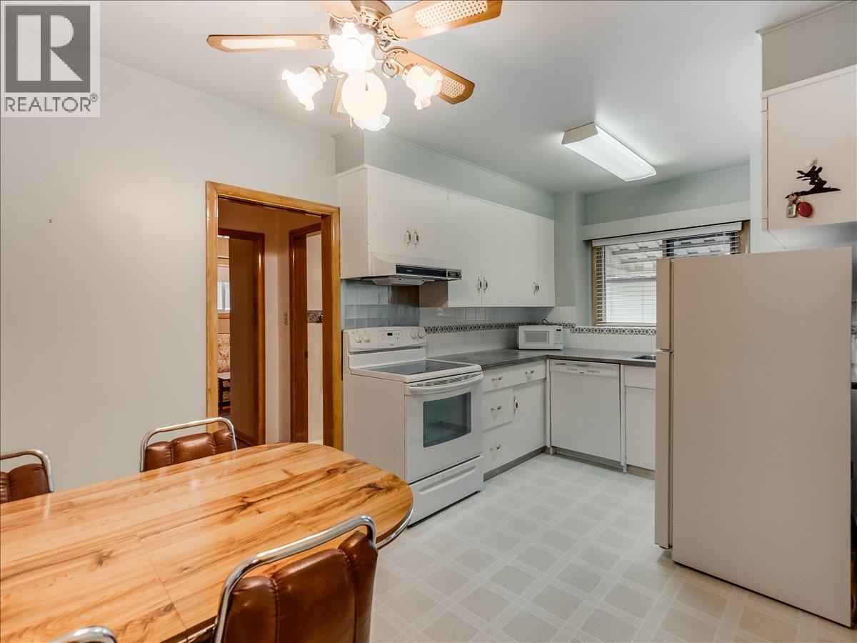 3410 CARNATION DRIVE - 11