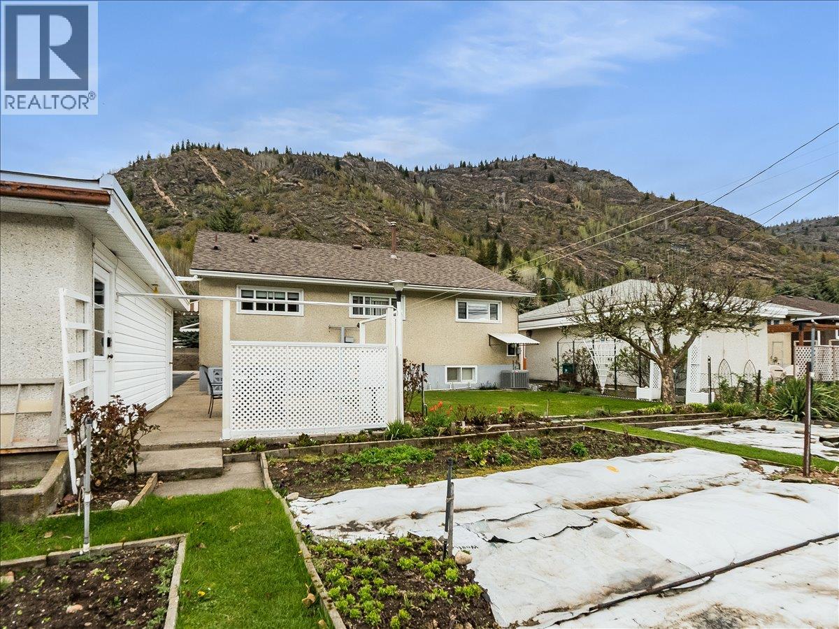 3410 CARNATION DRIVE - 46