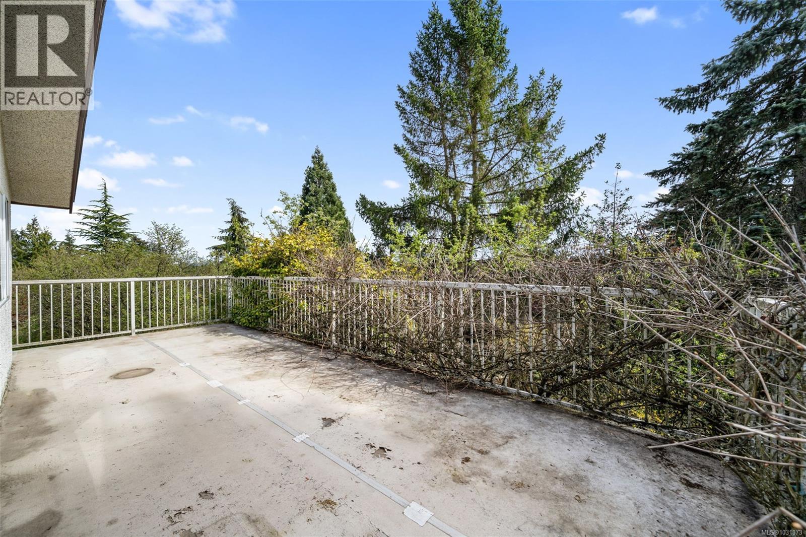 2133 PANAVIEW HTS - 24