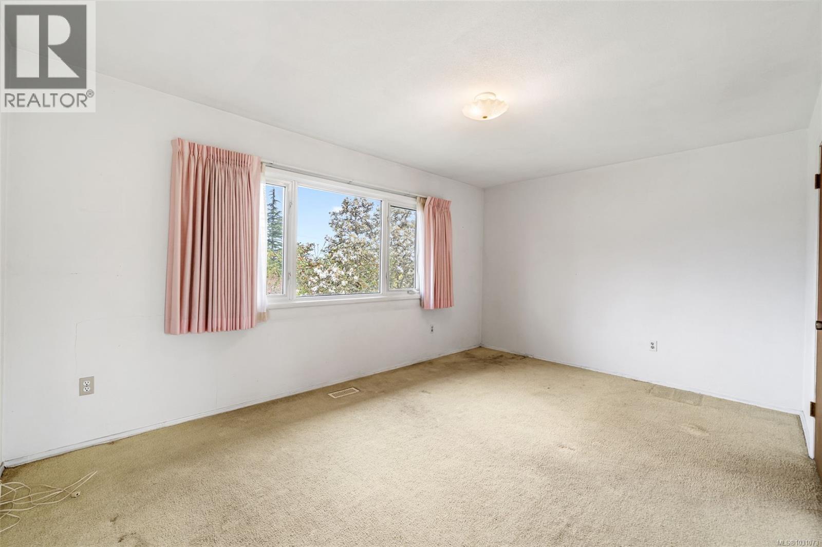 2133 PANAVIEW HTS - 16