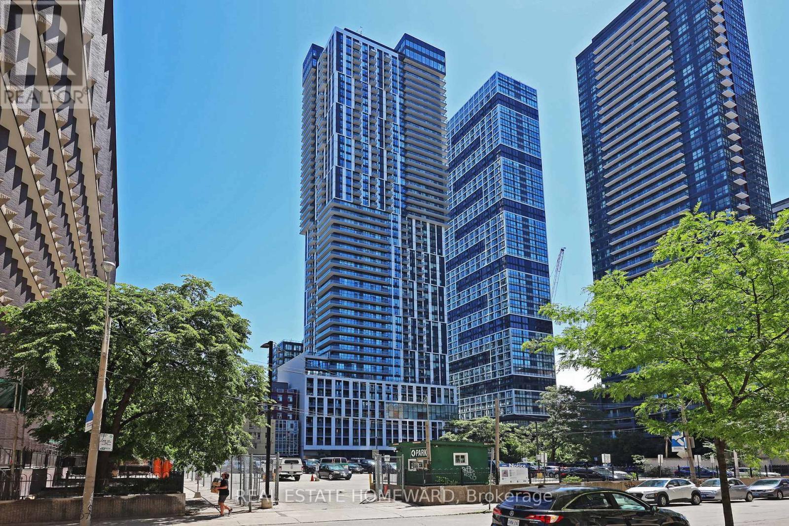 2006 - 251 JARVIS STREET