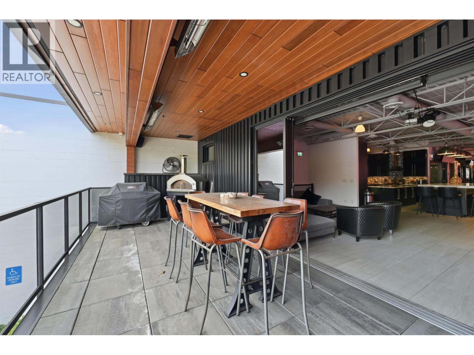 935 SHERWOOD AVENUE — photo 22