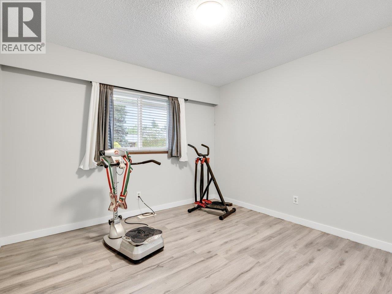 4651 56 Street, Ladner