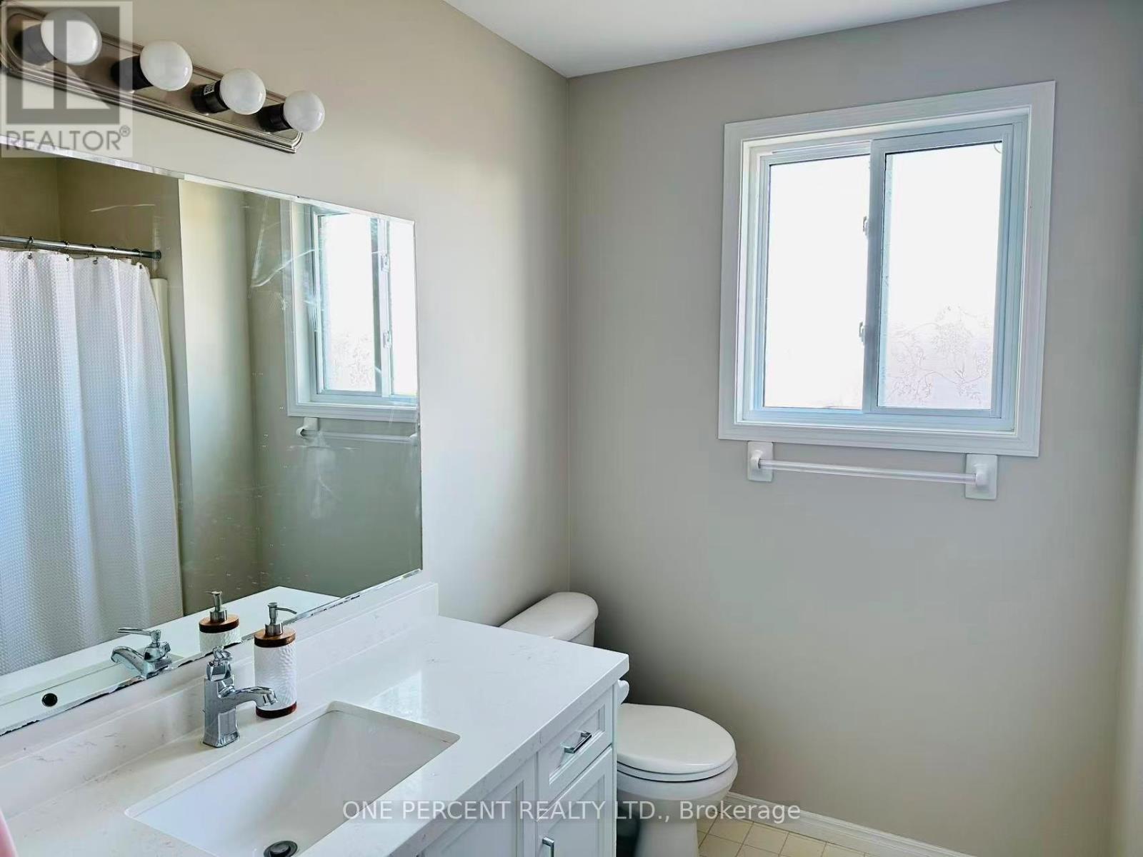 18 BELLROCK CRESCENT - 11