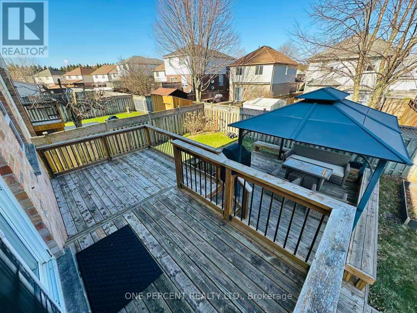 18 BELLROCK CRESCENT - 20