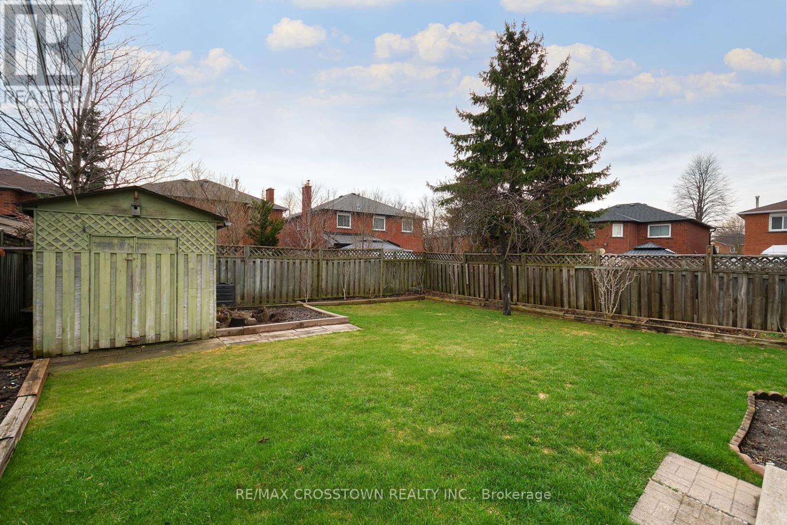 119 FIELDGATE DRIVE - 36