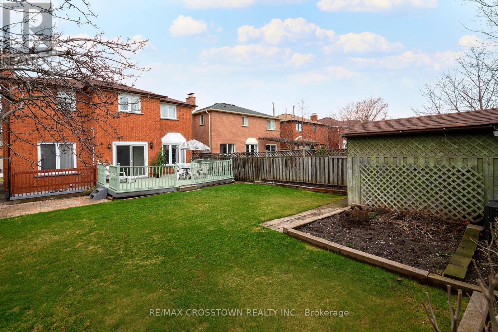 119 FIELDGATE DRIVE - 37