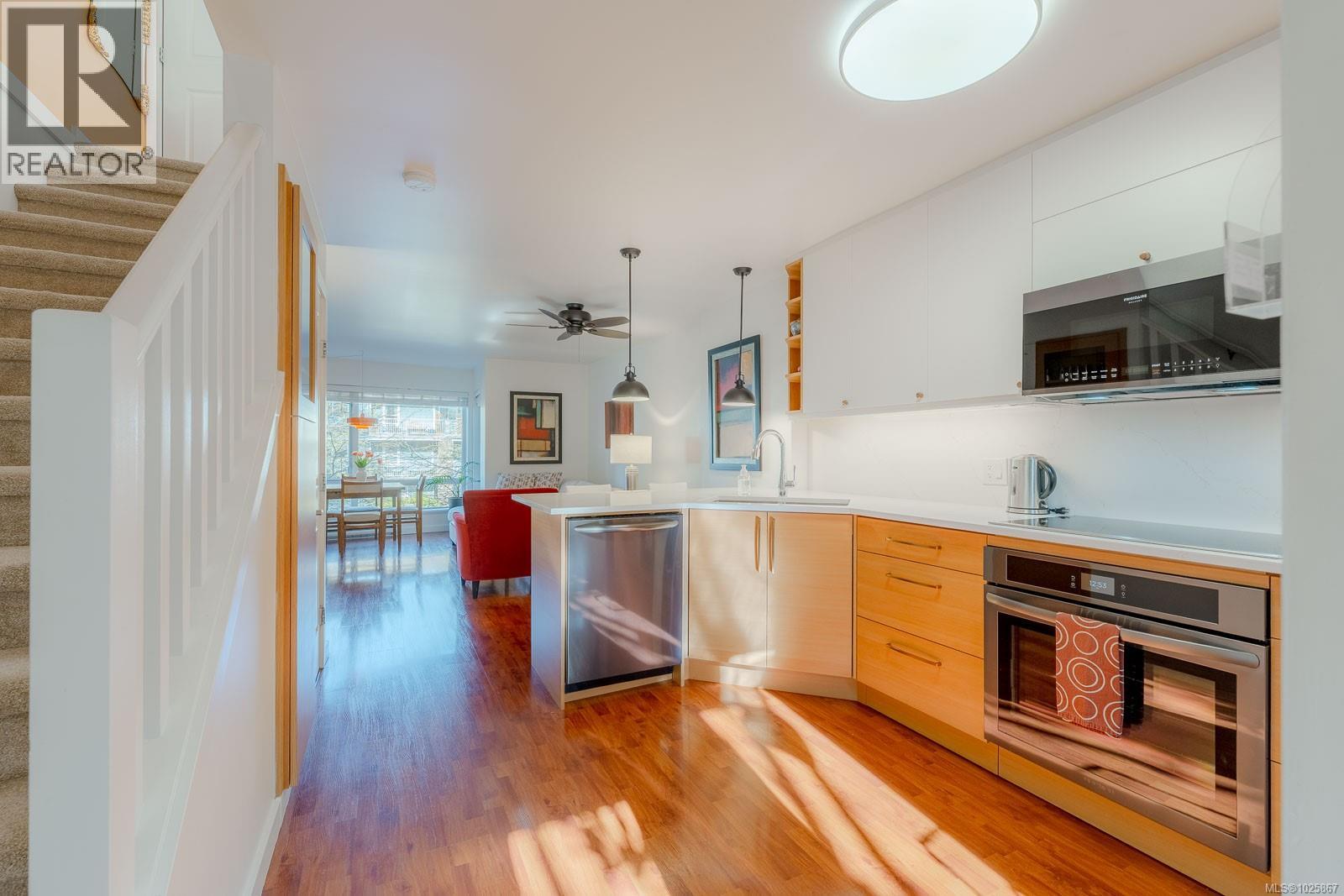 202 116 Queens Rd, Duncan