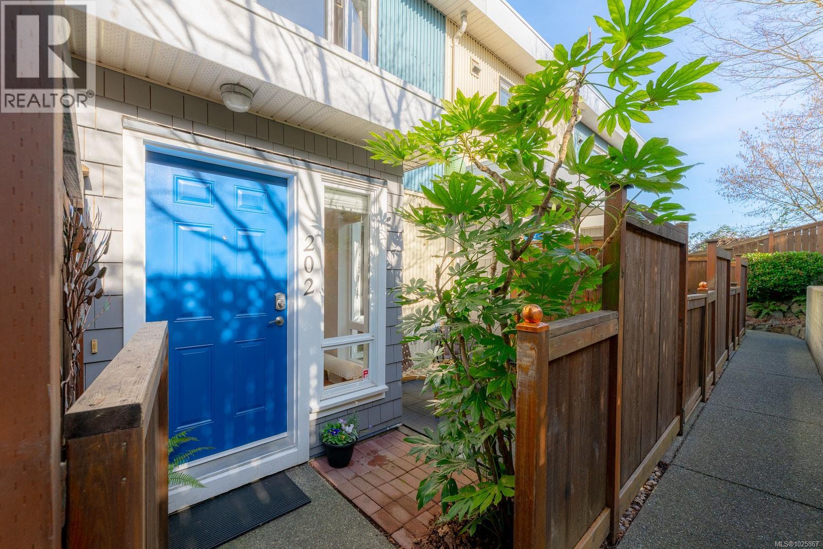 202 116 Queens Rd, Duncan