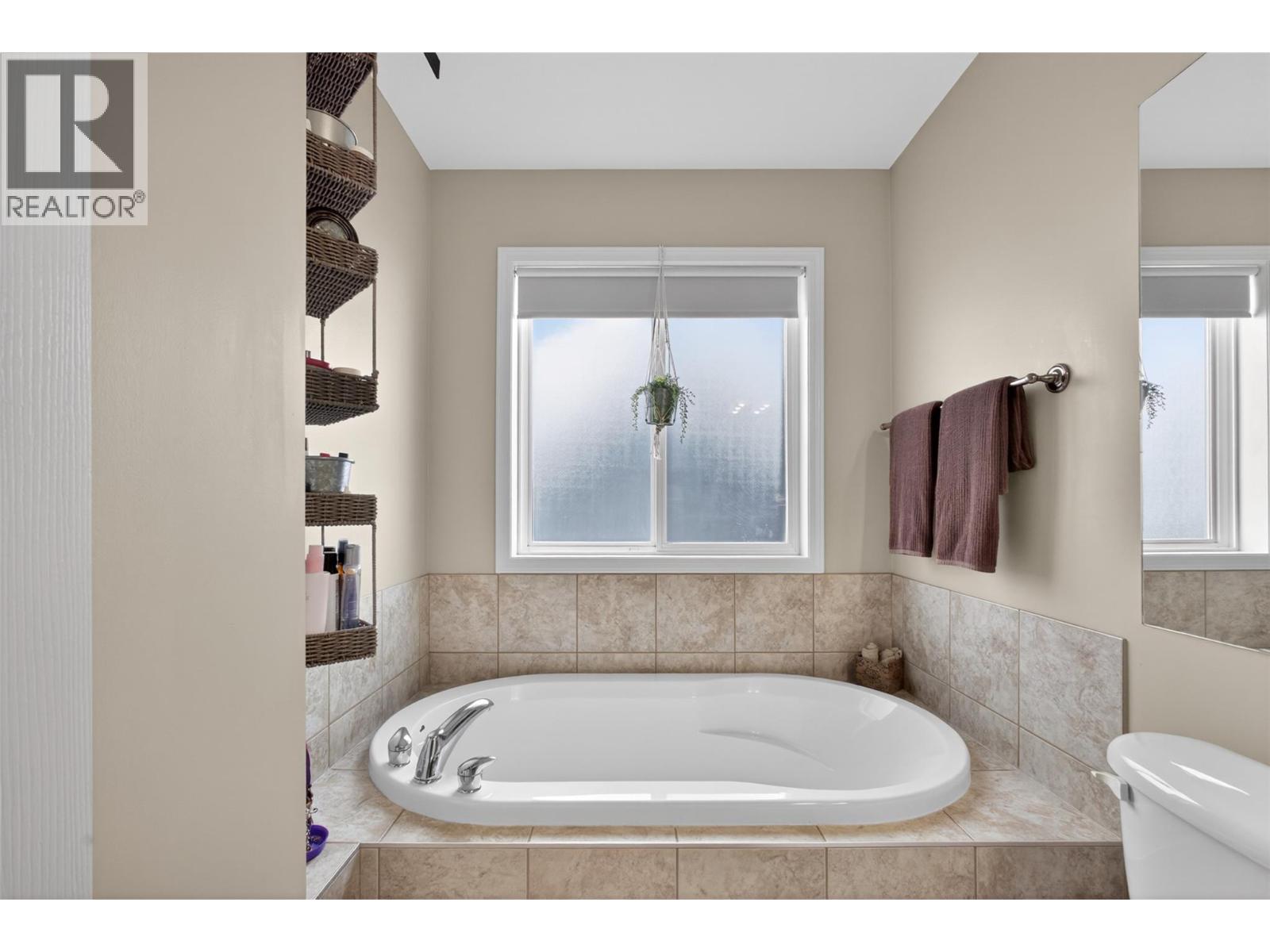  2097 Rose Anne Court, West Kelowna