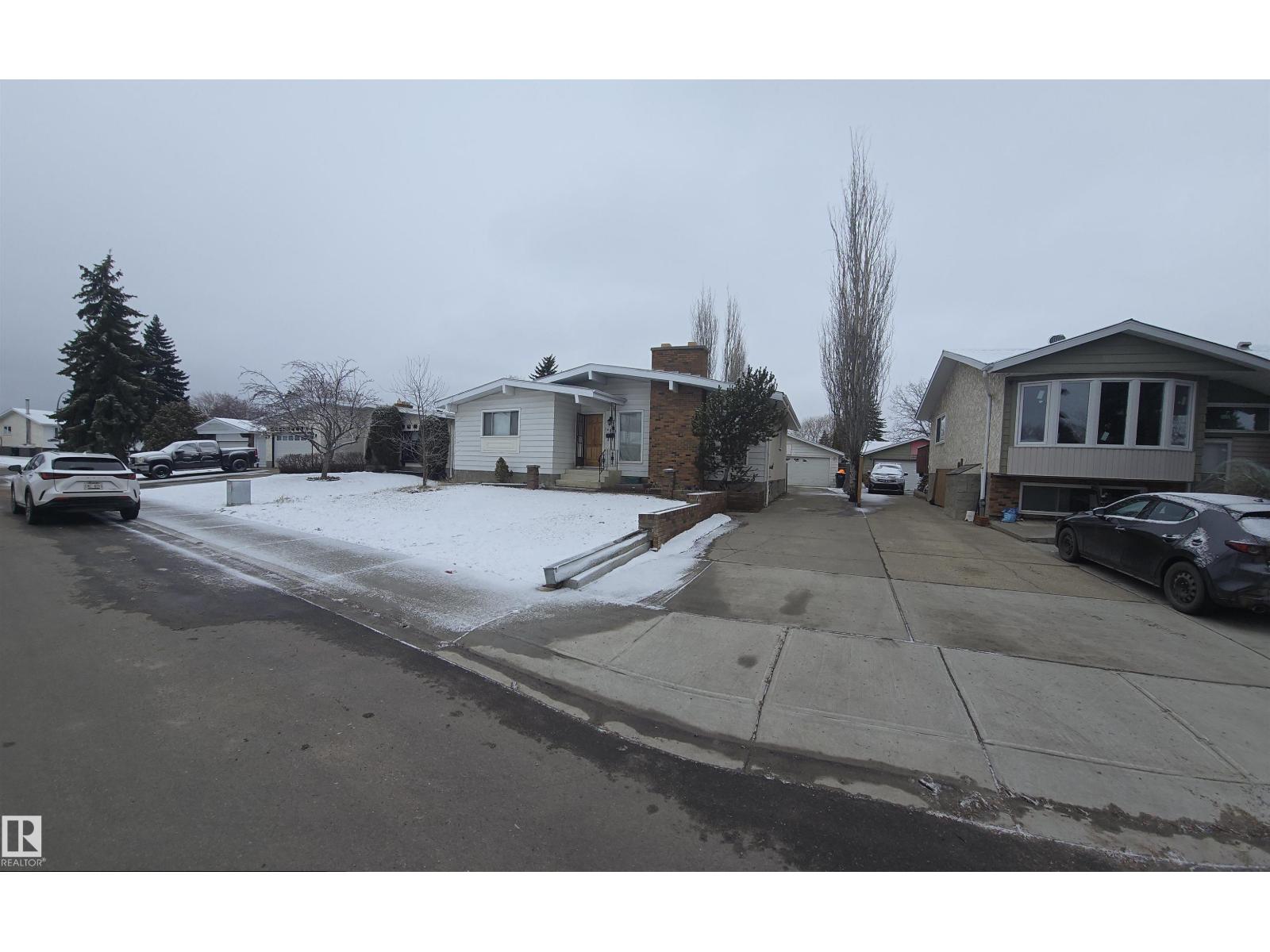 16912 110 ST NW - 1