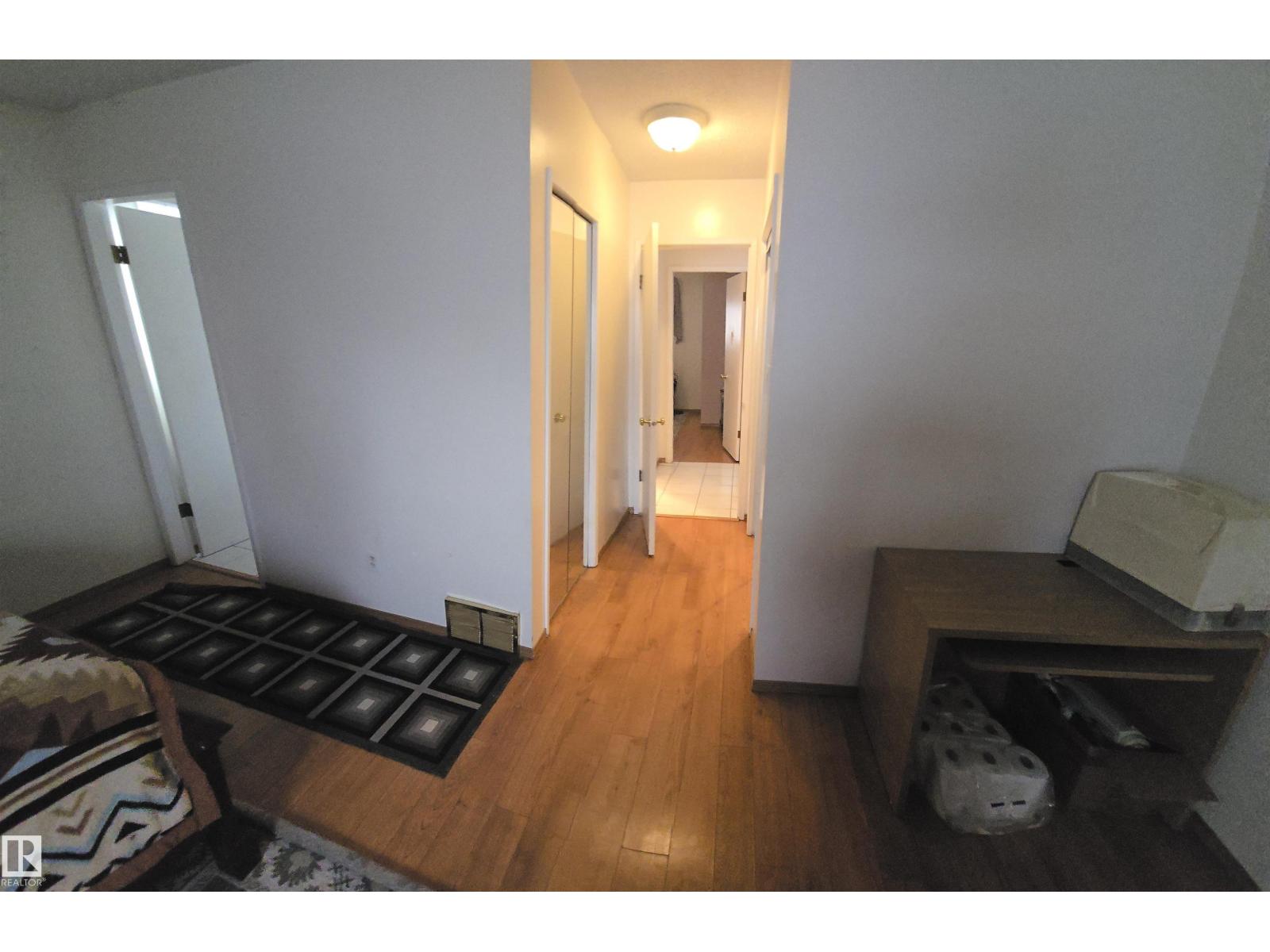 16912 110 ST NW - 16
