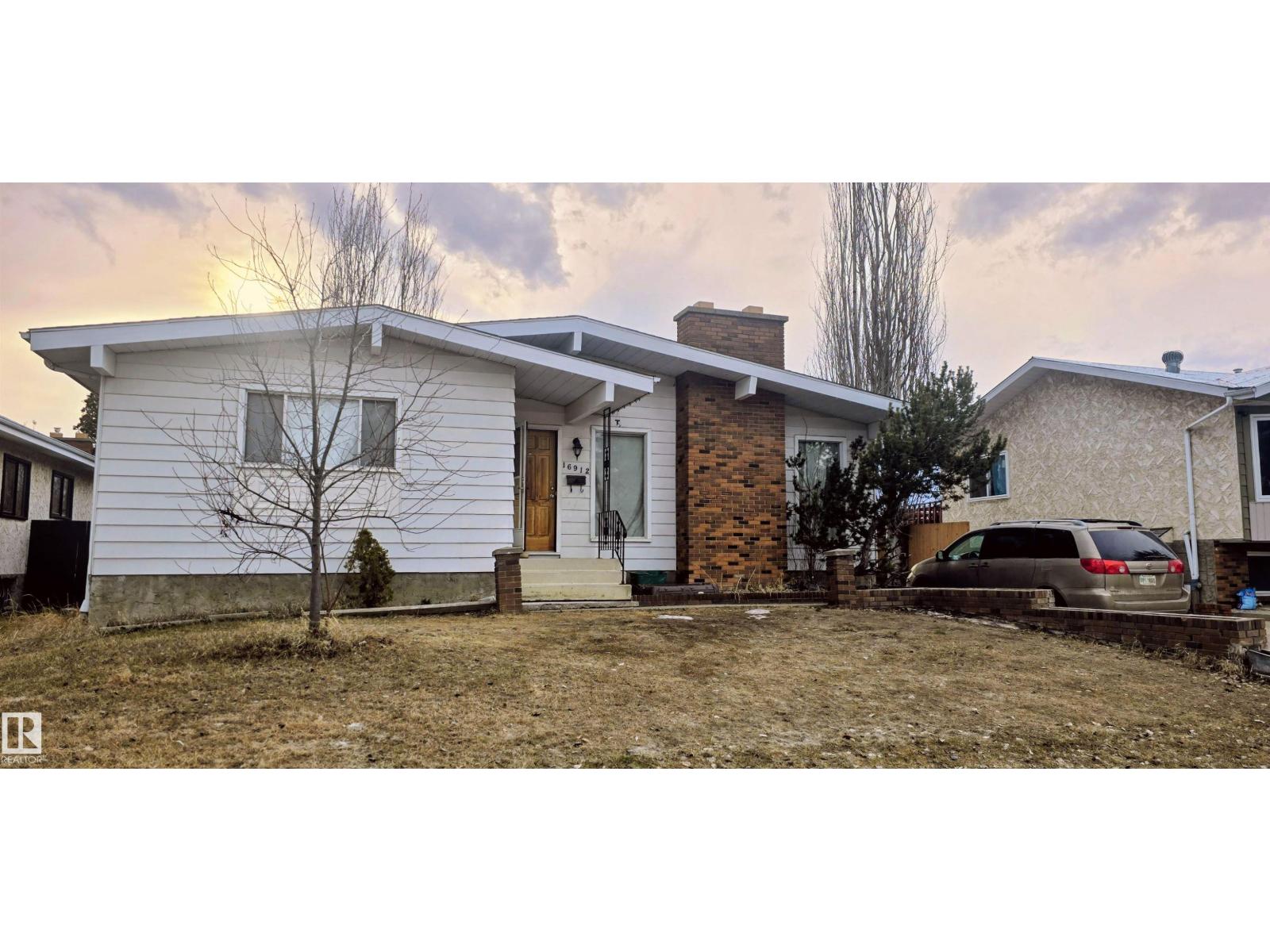 16912 110 ST NW - 2