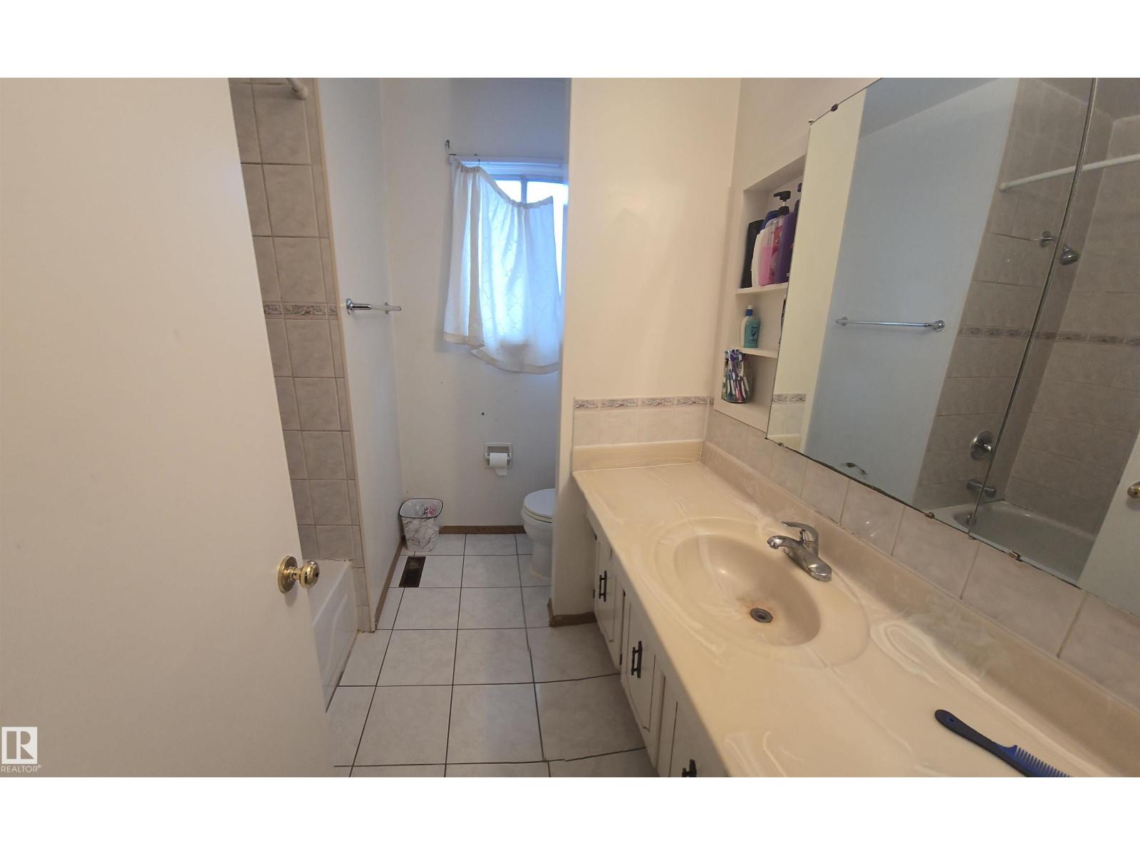 16912 110 ST NW - 20