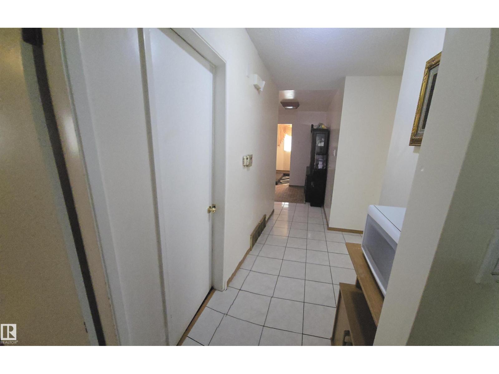 16912 110 ST NW - 21