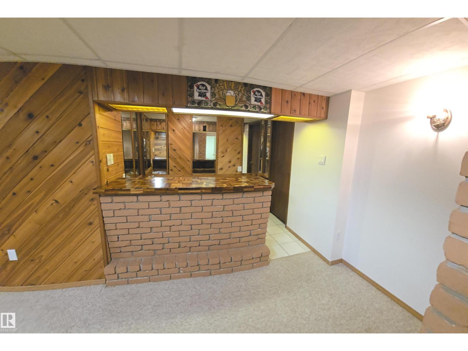 16912 110 ST NW - 27