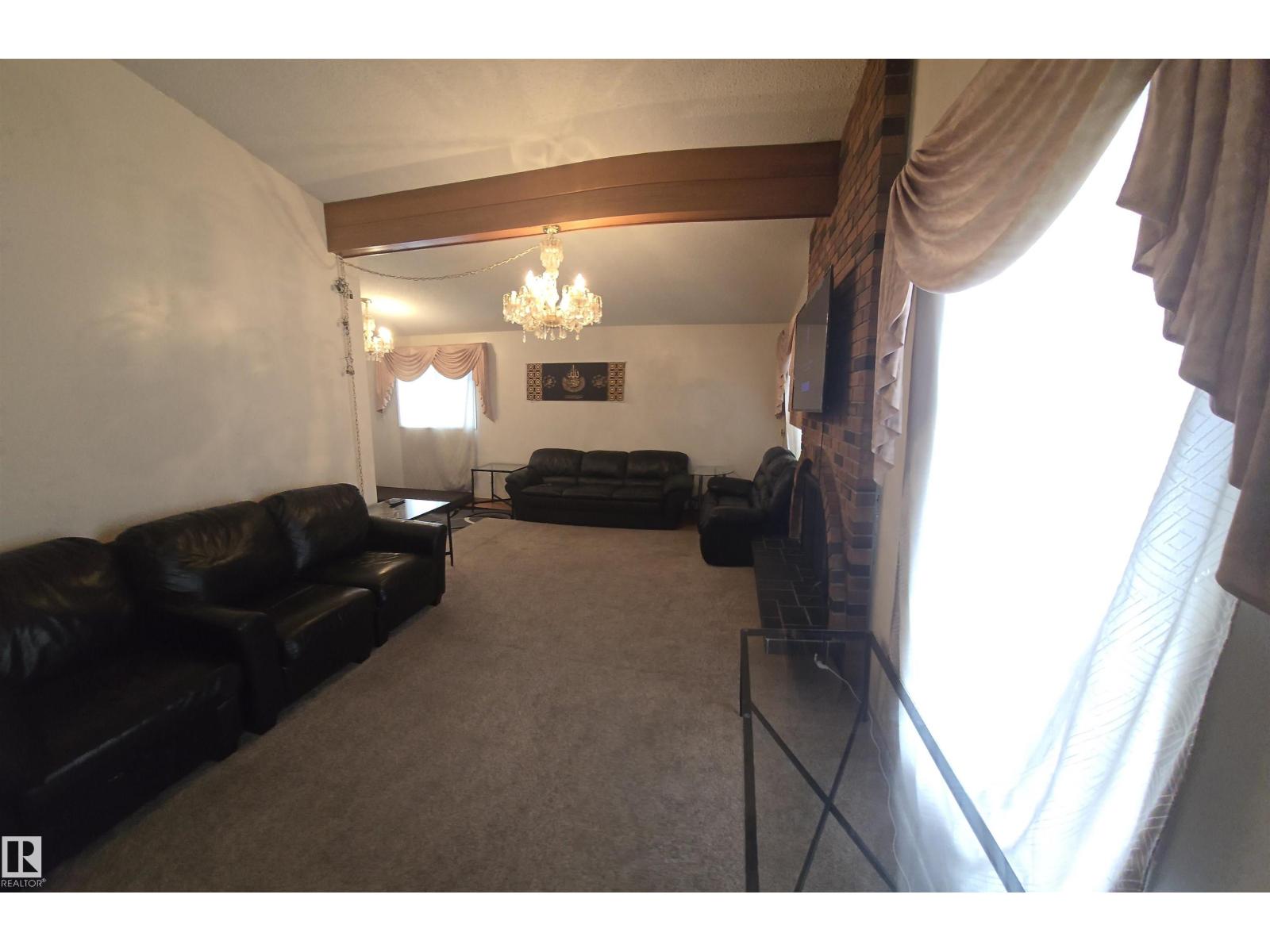 16912 110 ST NW - 8