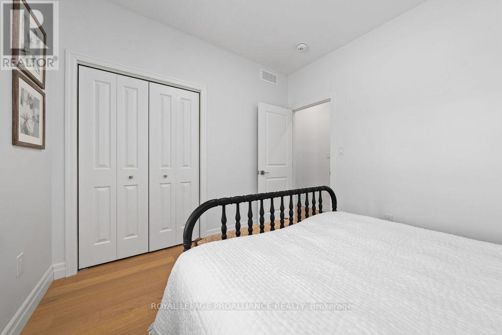 71 SEYMOUR STREET W — photo 31