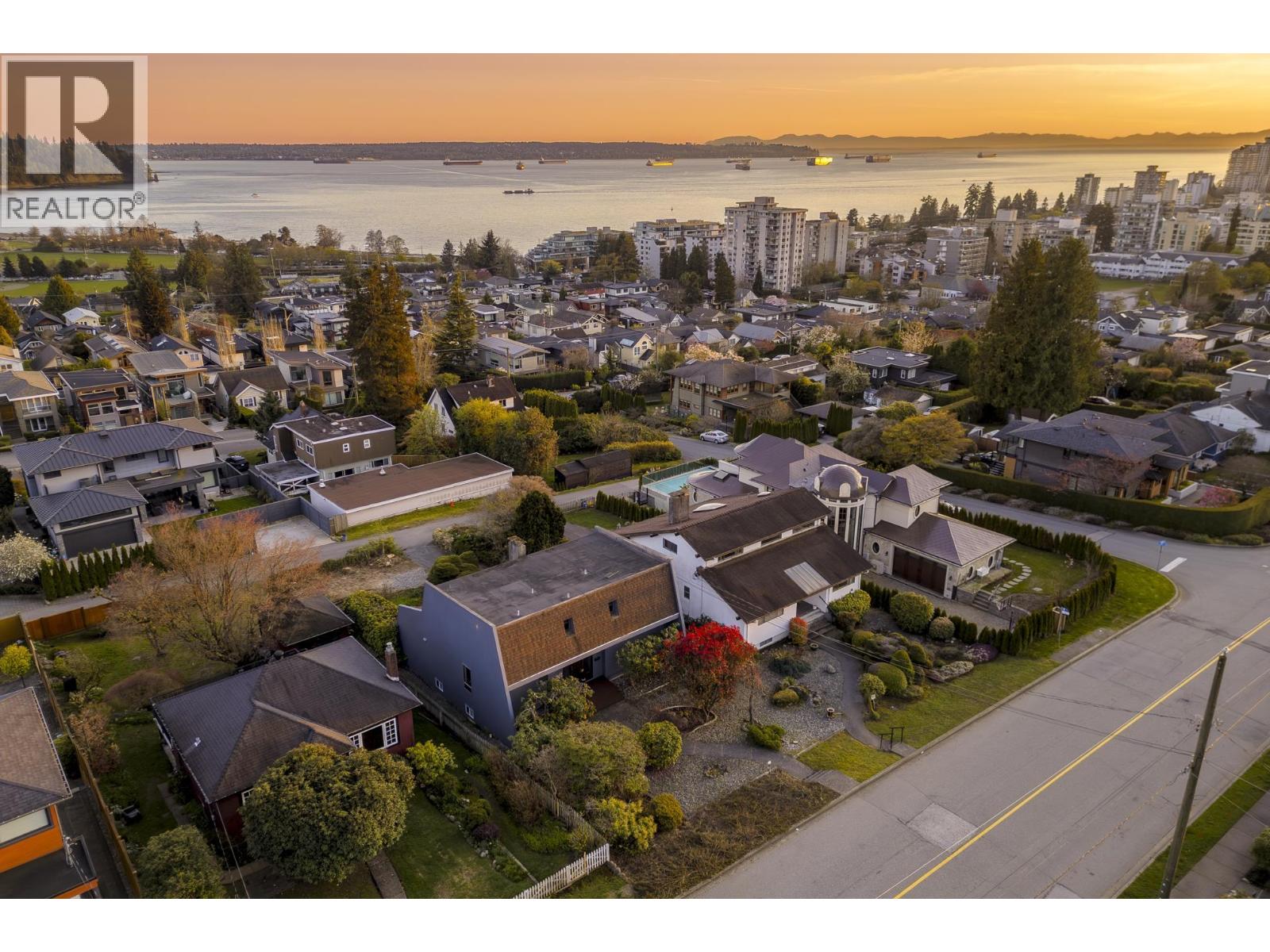 1170 FULTON AVENUE, West Vancouver