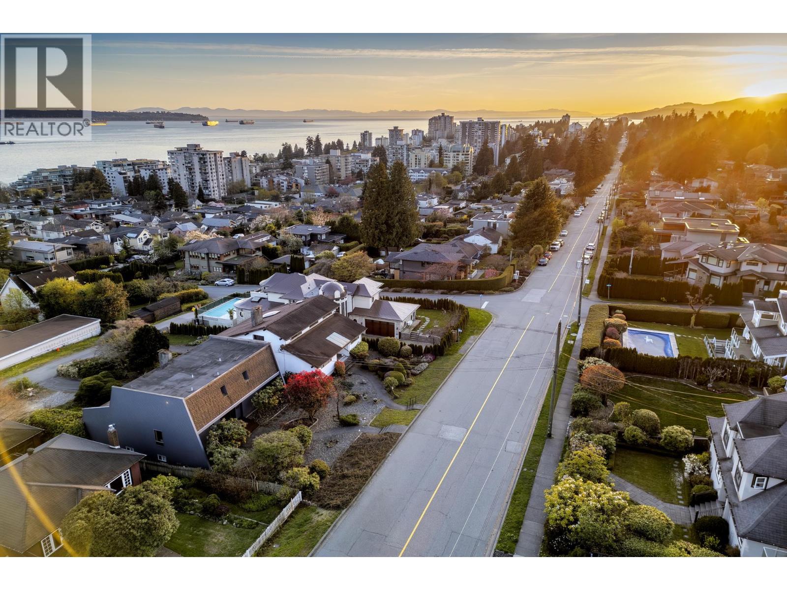 1170 FULTON AVENUE, West Vancouver