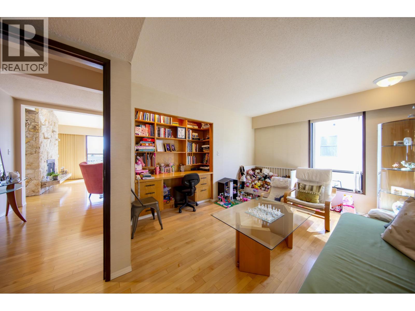 1170 FULTON AVENUE, West Vancouver