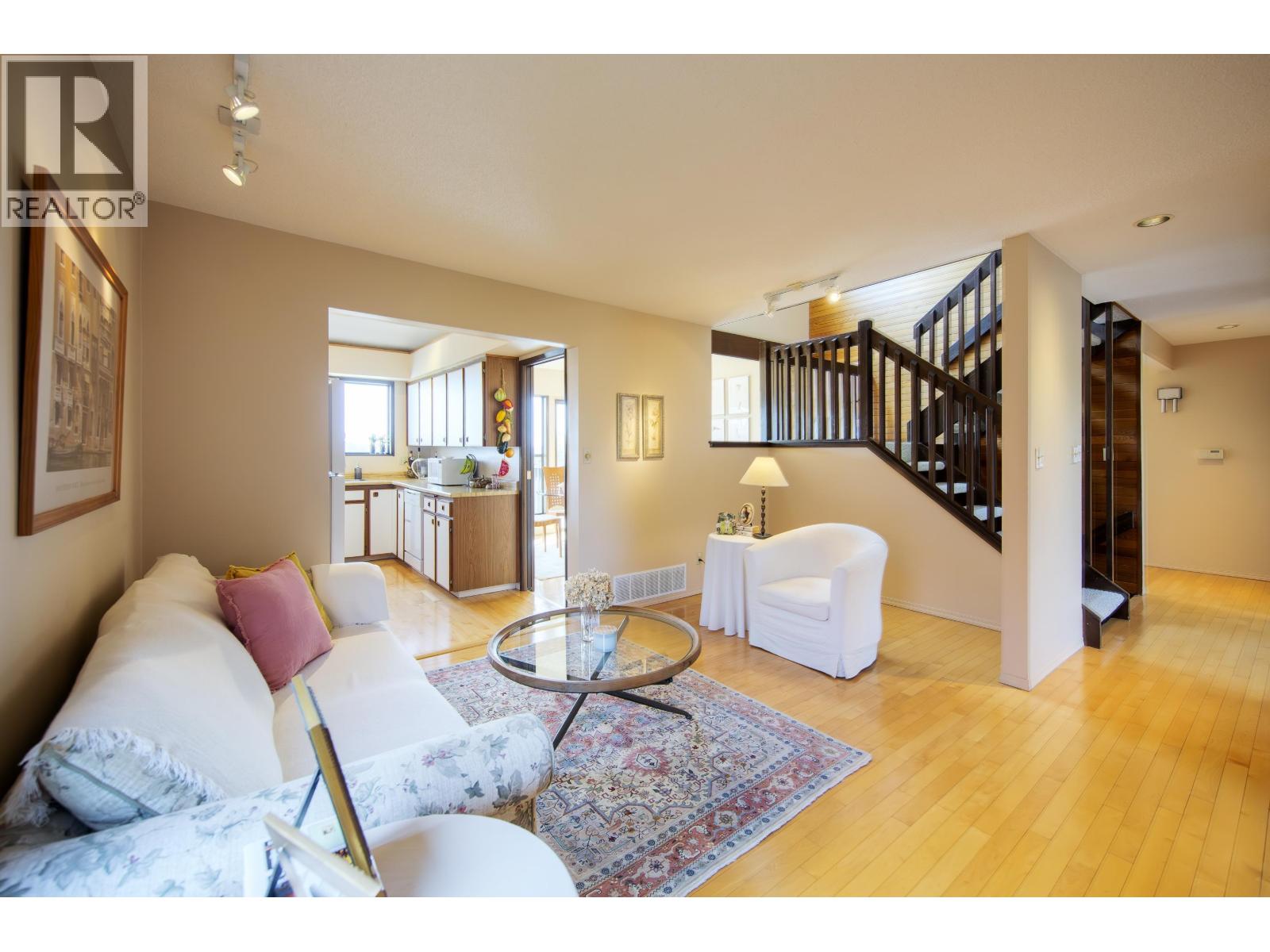 1170 FULTON AVENUE, West Vancouver