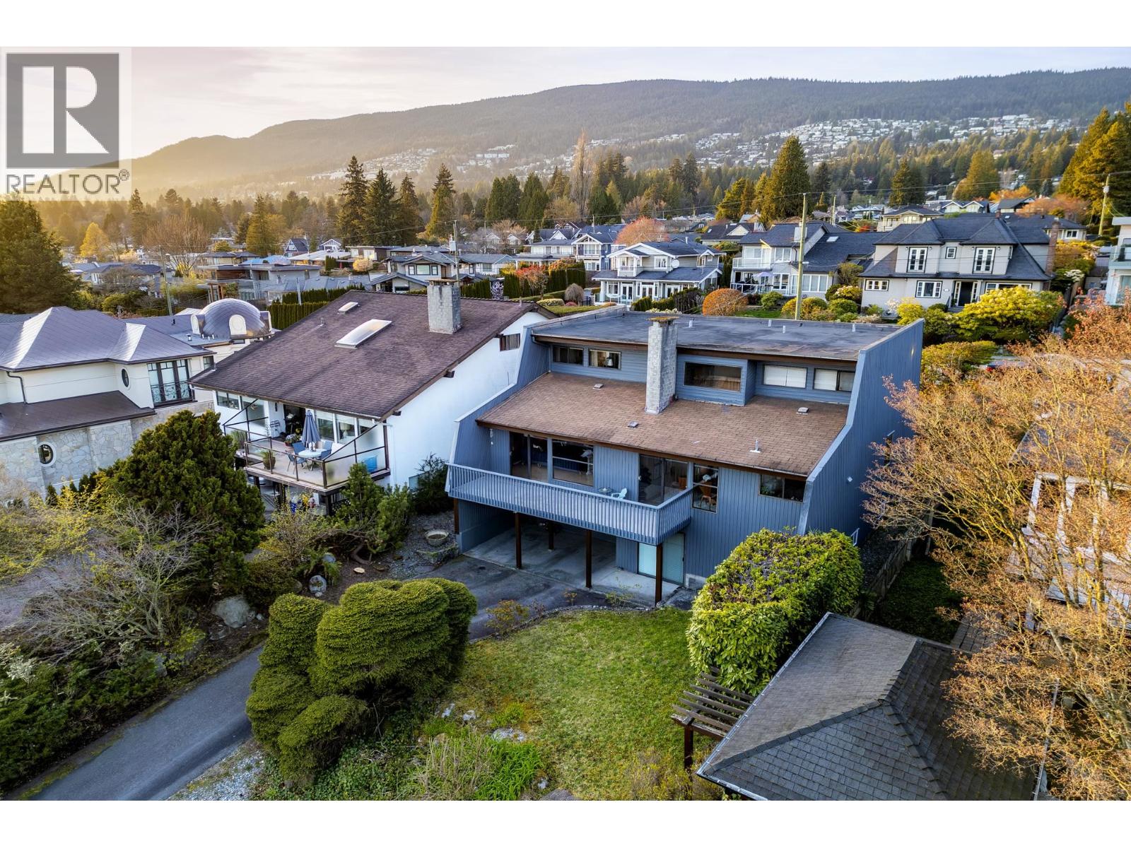 1170 FULTON AVENUE, West Vancouver