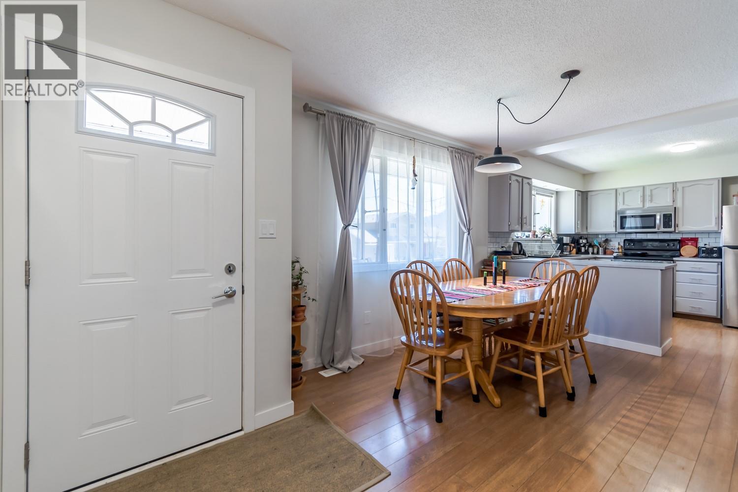 819 ORCHARD DRIVE - 29