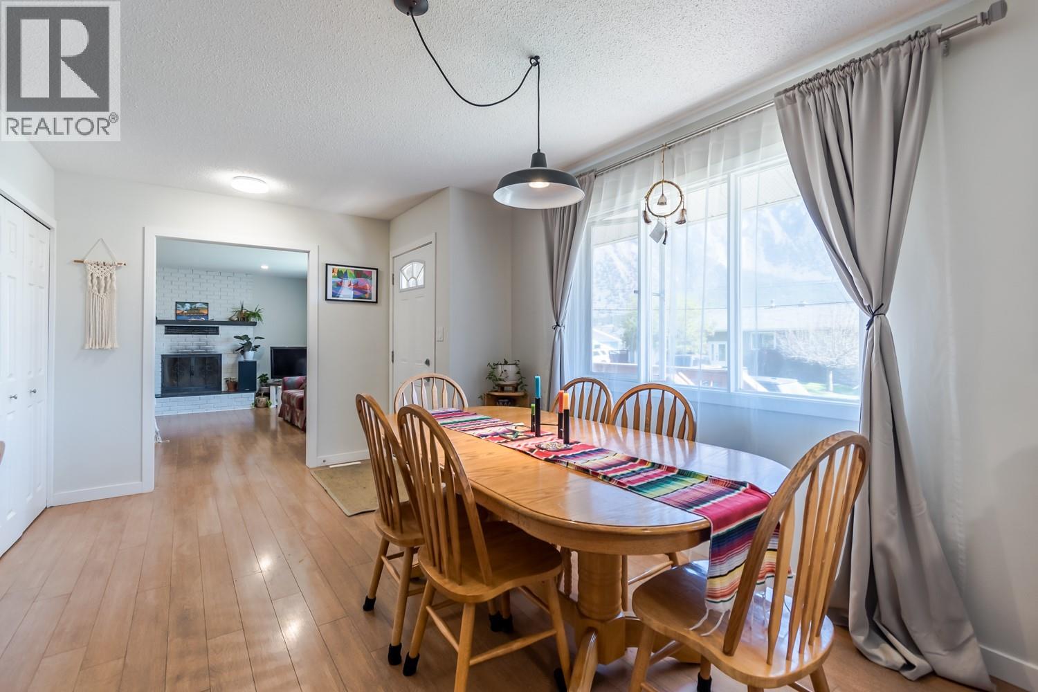 819 ORCHARD DRIVE - 30