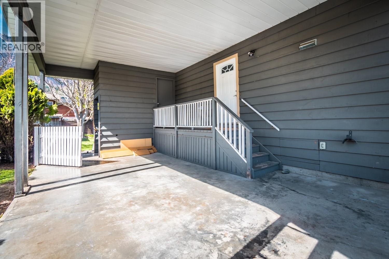 819 ORCHARD DRIVE - 6