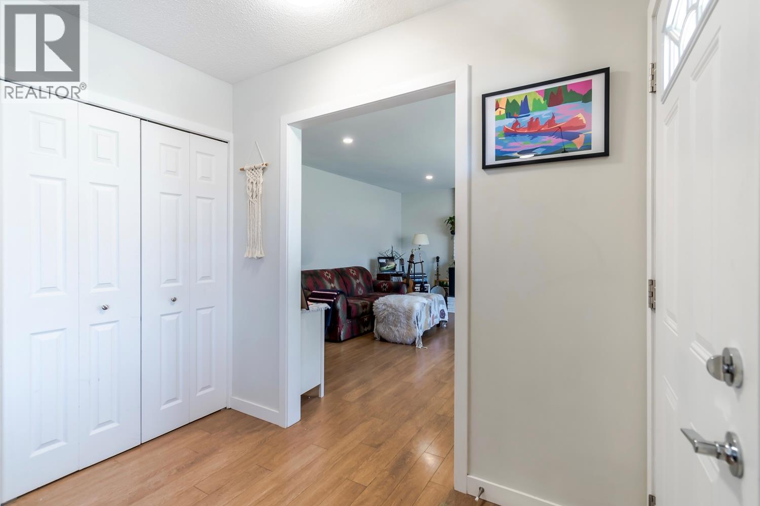 819 ORCHARD DRIVE - 54