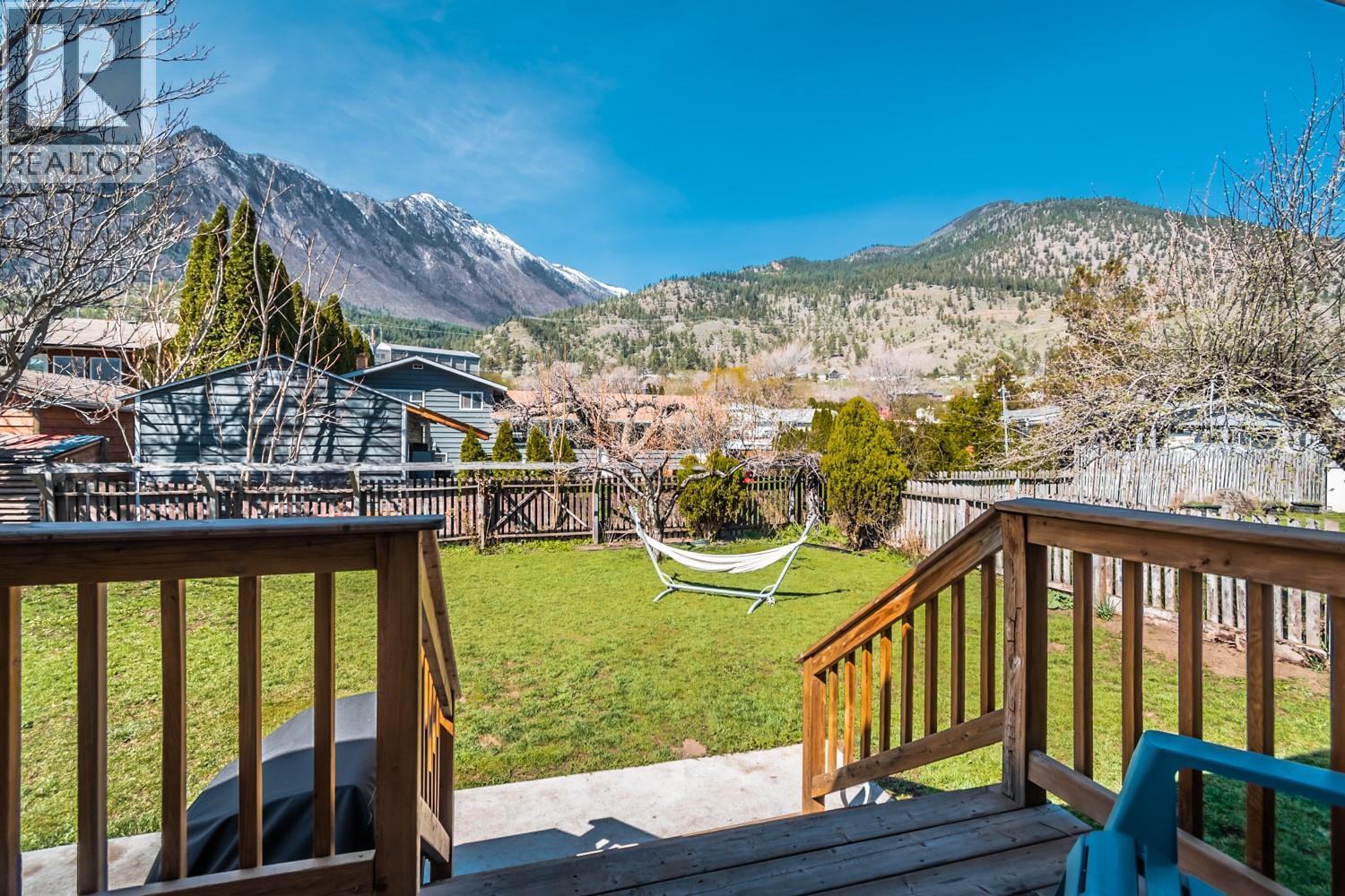 819 ORCHARD DRIVE - 24