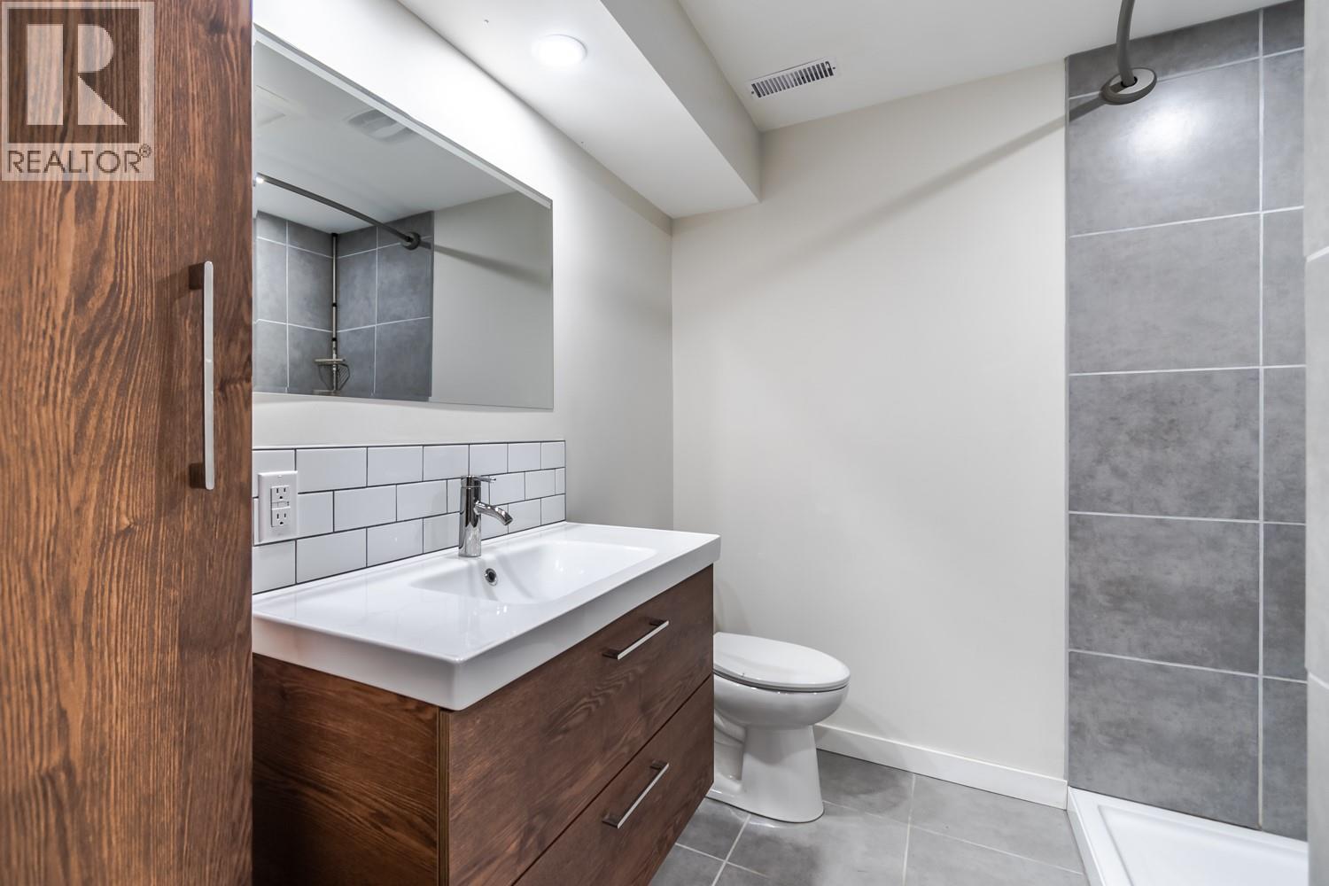 819 ORCHARD DRIVE - 45