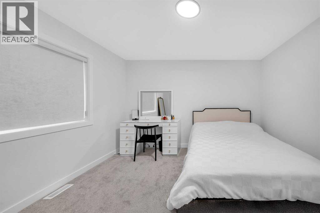 11 Heritage Circle, Cochrane