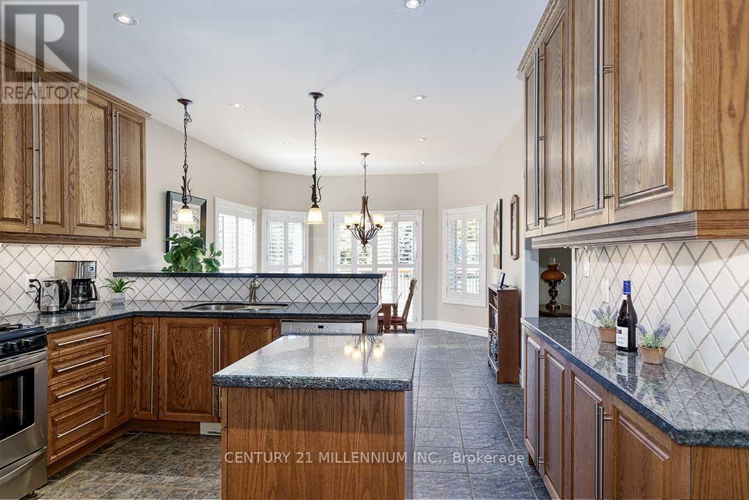 8 CASTLEWOOD COURT — photo 14