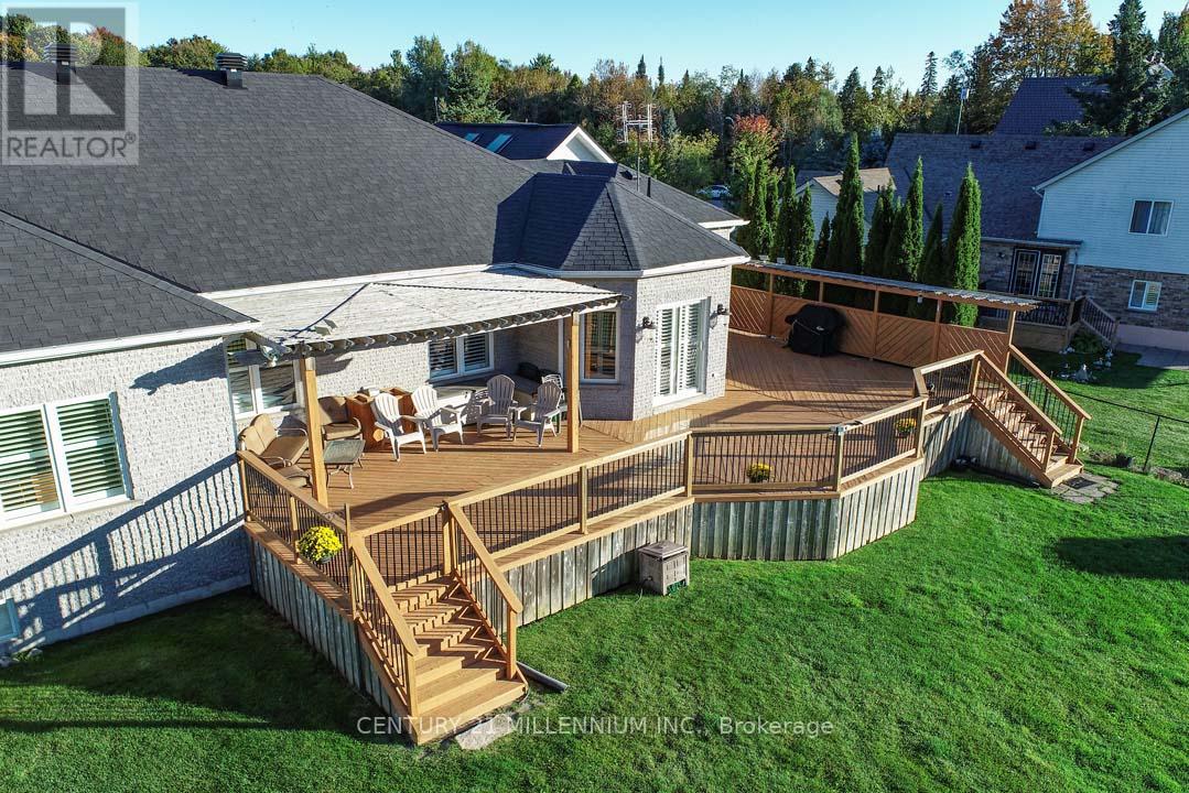 8 CASTLEWOOD COURT — photo 19
