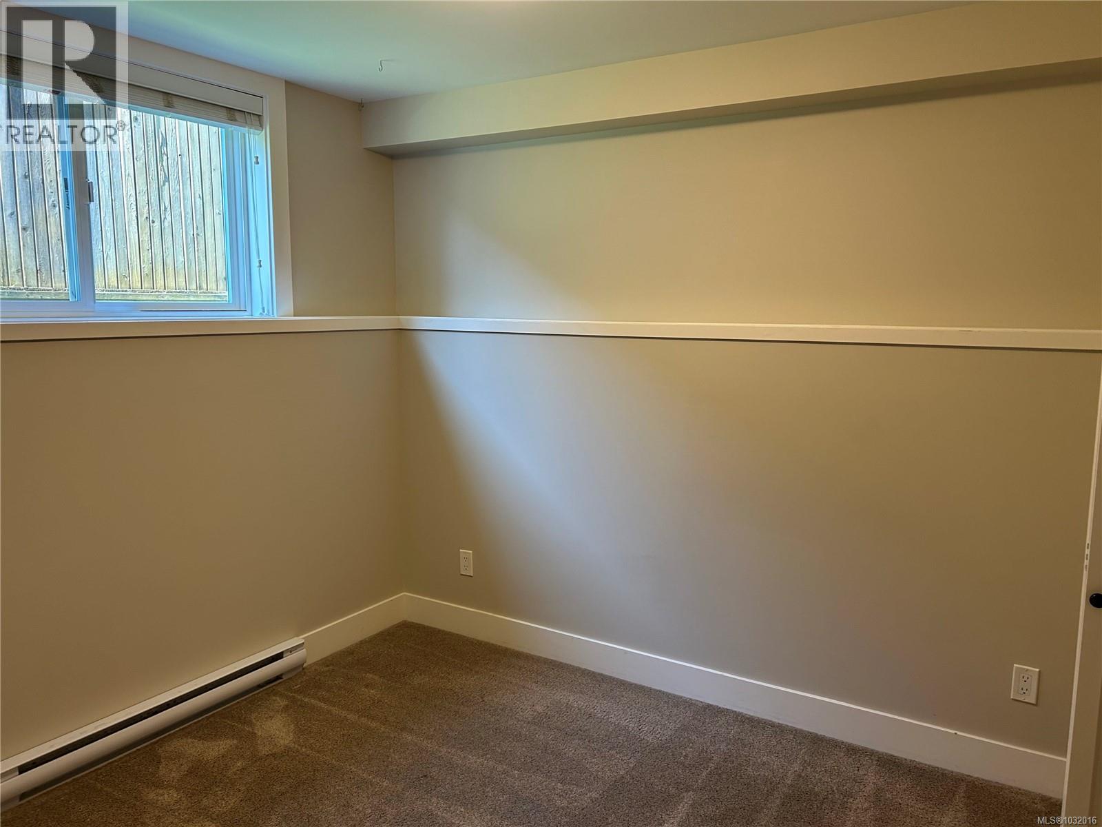 6568 FELDERHOF RD - 32