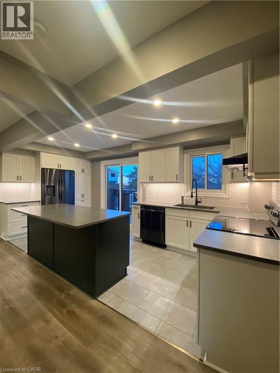 187 GRULKE Street Unit# 34, Kitchener, Ontario, N2A2S6 — Photo 4