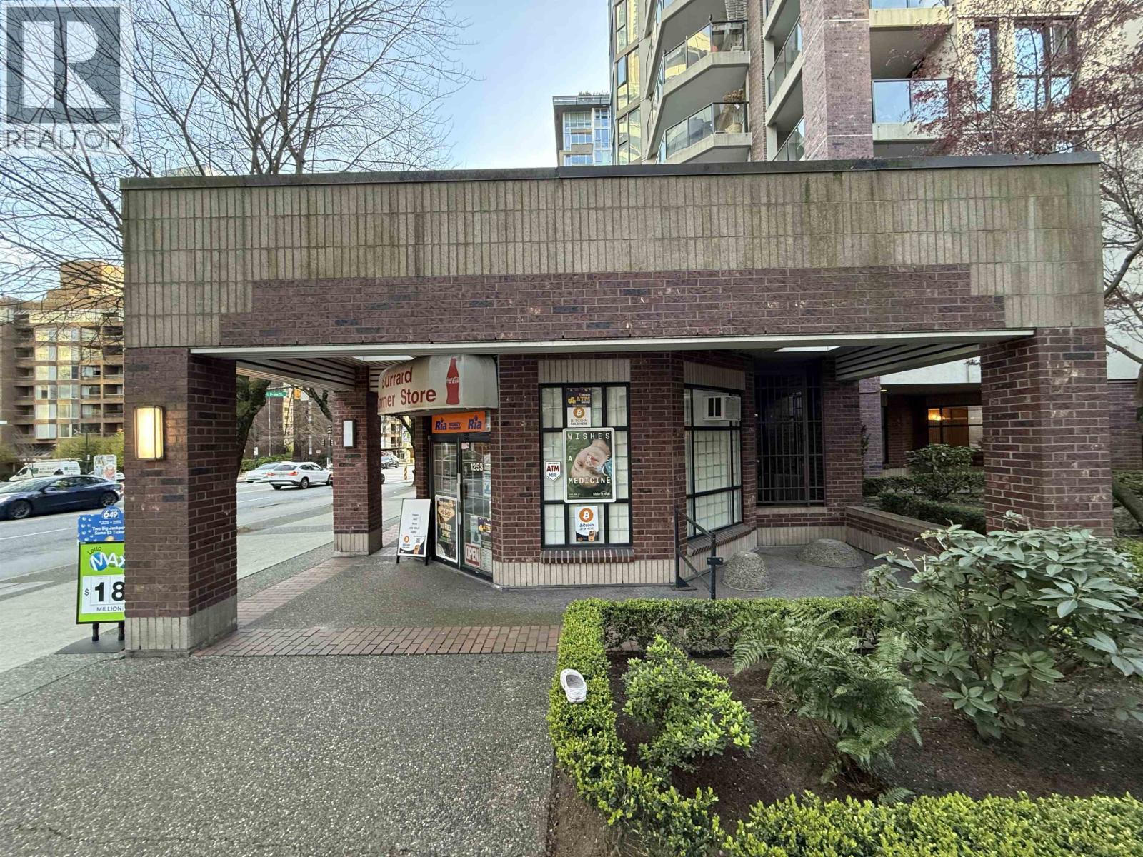 1253 BURRARD STREET — photo 6