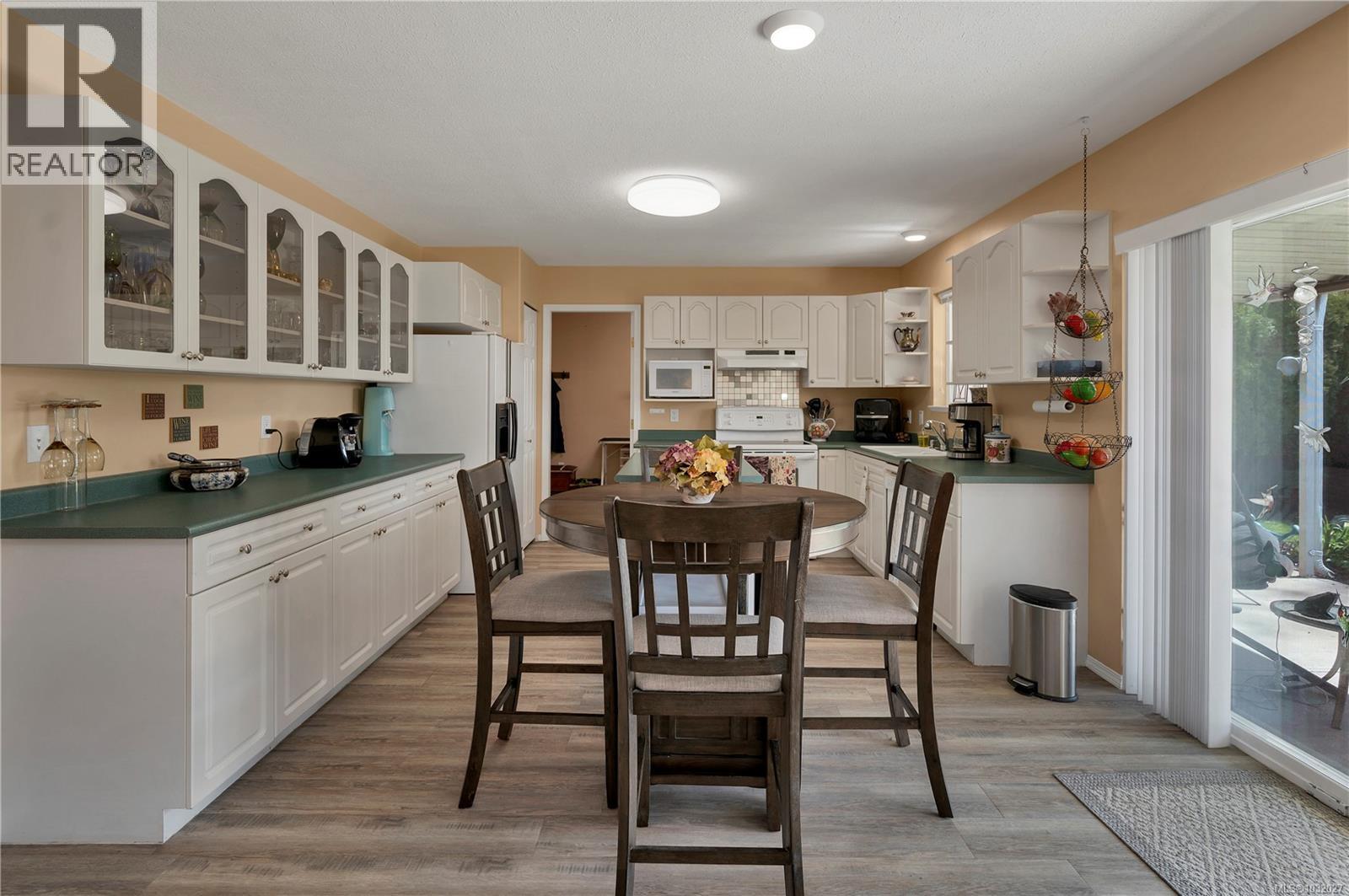 437 ROCKLAND RD - 26