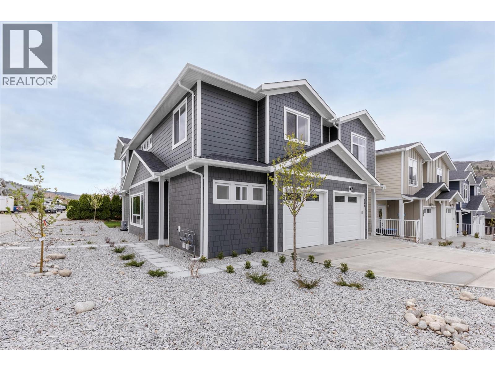 397 Chardonnay Avenue, Oliver