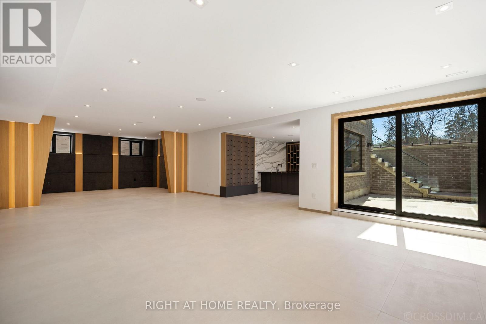 99 DOUGLAS ROAD - 38