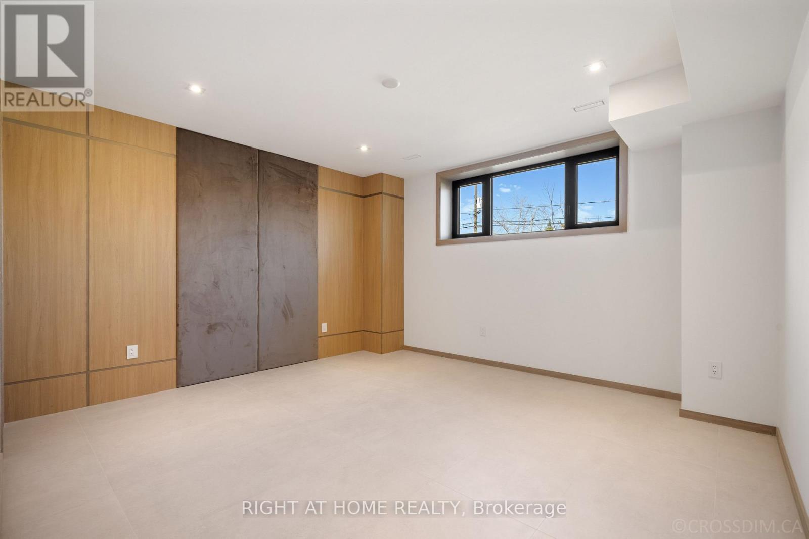 99 DOUGLAS ROAD - 44