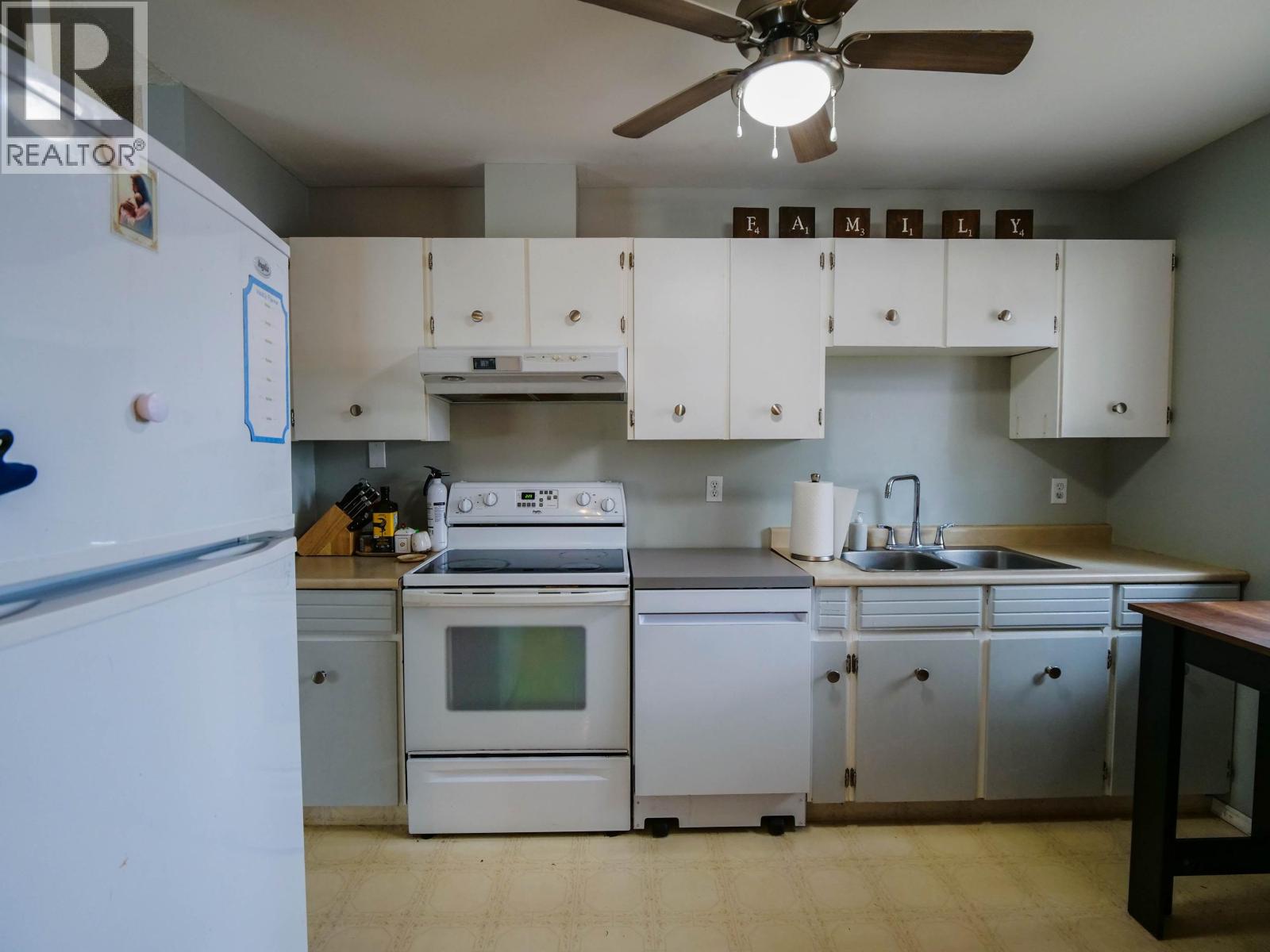 1240 PENTLAND CRESCENT - 6