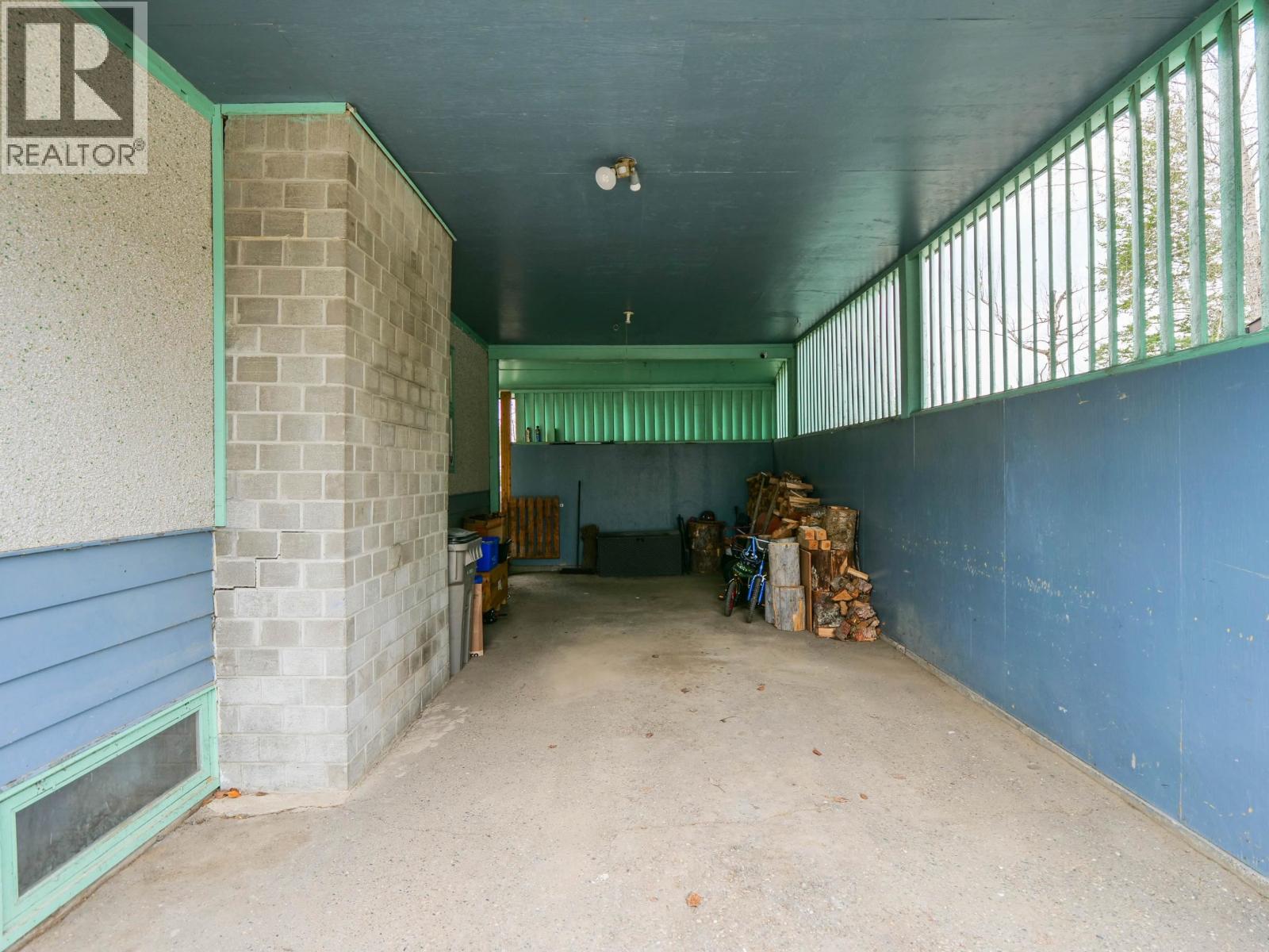 1240 PENTLAND CRESCENT - 35