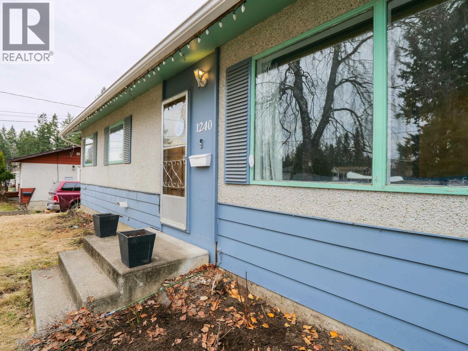 1240 PENTLAND CRESCENT - 37