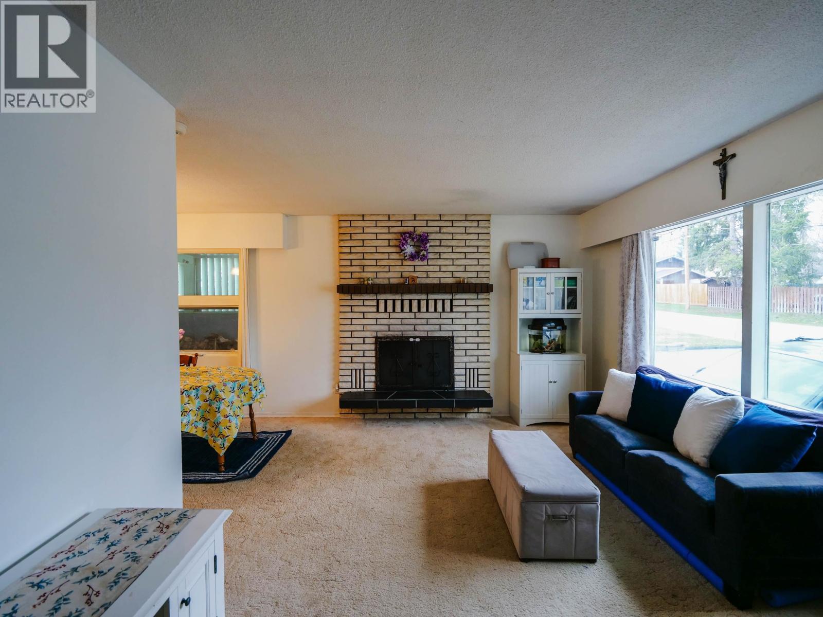 1240 PENTLAND CRESCENT - Image 2