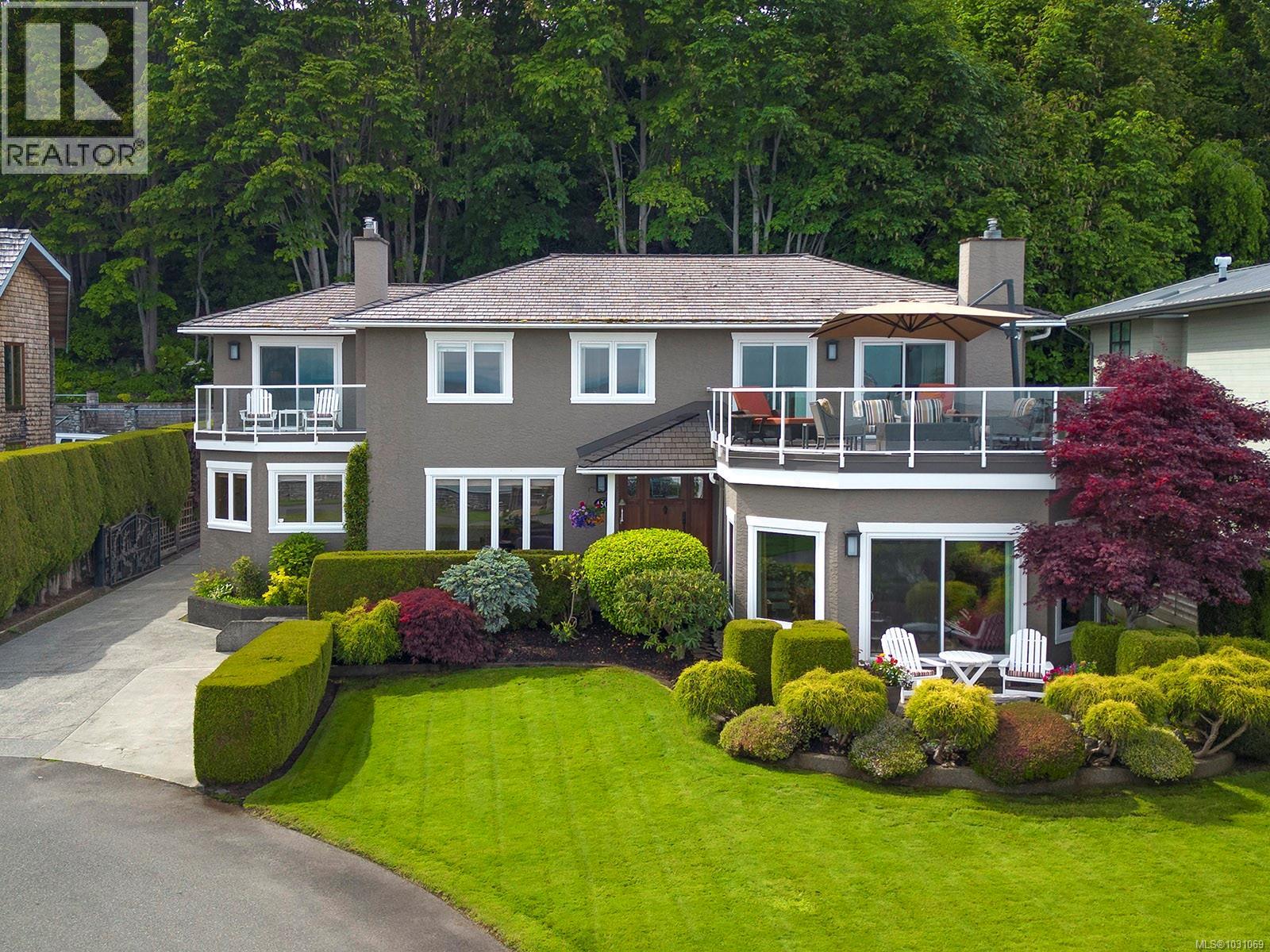 450 JUDGES ROW - Image 2